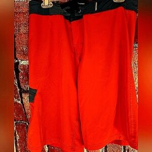 Maui & sons board shorts spring weather tropical